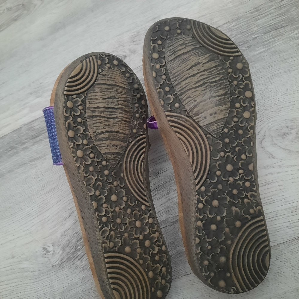 NEW Girls Sandals - Picture 5 of 6